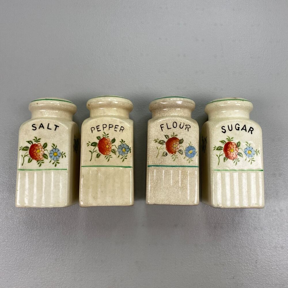 Vintage Shaker Set Salt Pepper Flour Sugar Floral Ceramic Hand Painted Japan 50s - Picture 2 of 12